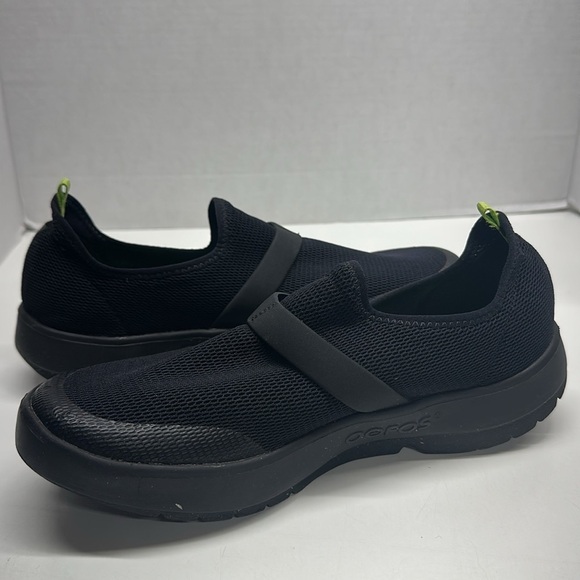 Oofos Shoes OOmg Eezee Low Slip On Shoe Casual Sneakers Trainer Black White 11 - Picture 6 of 9